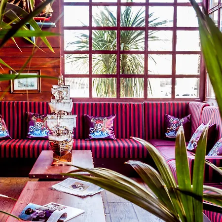 Cap Pirate מלון אגדה